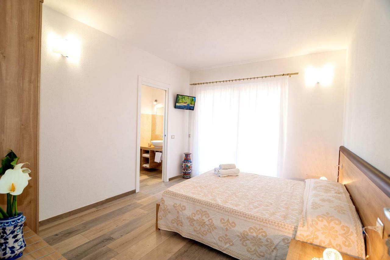 Molarotto Camere Con Angolo Cottura 圣特奥多罗 外观 照片